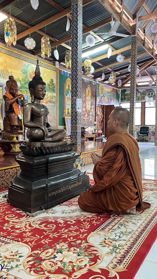 Construction of Buddha Statue at Wat Phu Noi 306-2
